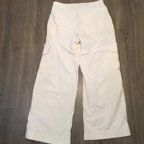American Eagle Super High Rise Baggy Wide Leg Corduroy Pants Cream 12R - Picture 6 of 8